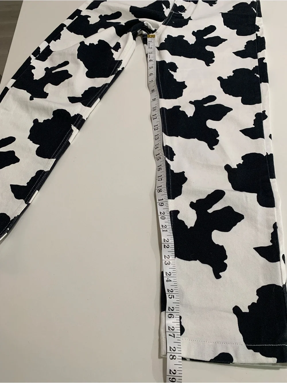 NWOT Reclaimed Vintage Cow Print Ultra High Rise Tapered 90s Mom Jeans, 26 - Picture 7 of 10